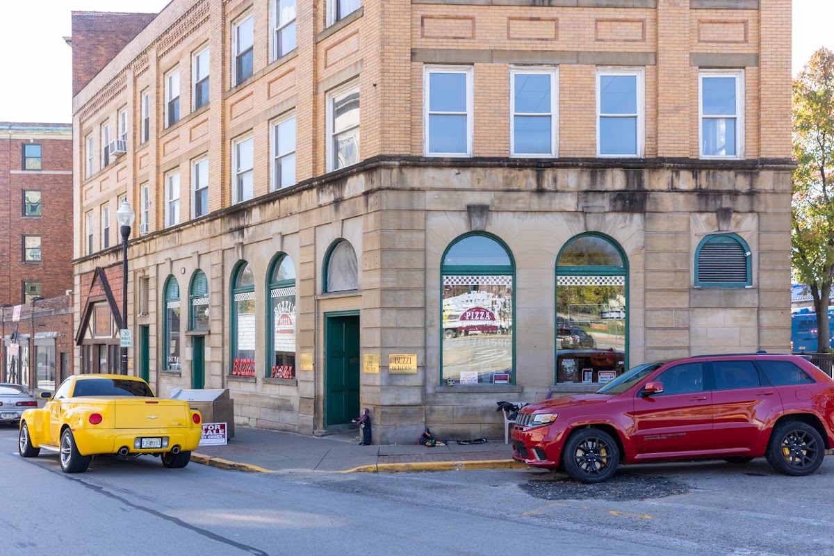 Buzzi’S Pizza Photos 2